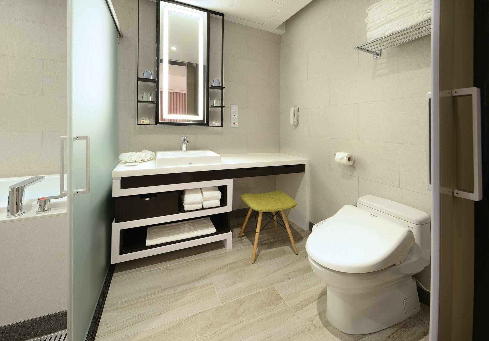 Uinn Business Hotel-Shihlin Tchaj-pej Exteriér fotografie